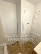 1540 SE Riverside Dr in Evansville, IN - Building Photo - Building Photo