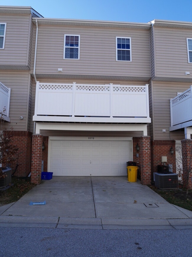 8890 Purple Iris Ln in Elkridge, MD - Building Photo - Building Photo