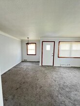 15818 Maplewood Ave in Maple Heights, OH - Building Photo - Building Photo