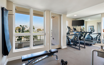 Beach Terrace in Inglewood, CA - Building Photo - Interior Photo