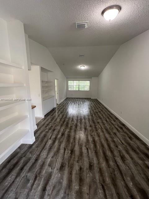 18336 NW 68th Ave in Hialeah, FL - Building Photo - Building Photo