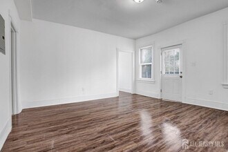 38 Brenwal Ave in Ewing Township, NJ - Building Photo - Building Photo