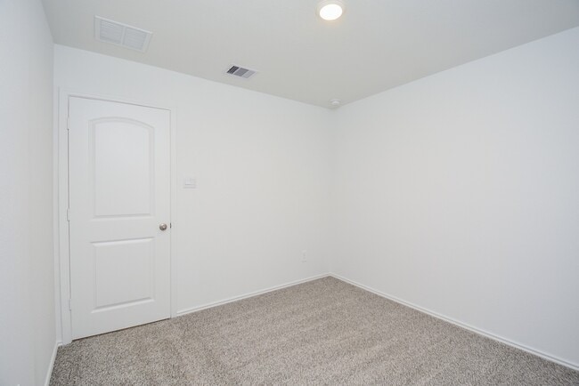 property at 5718 Sycamore Glen Dr