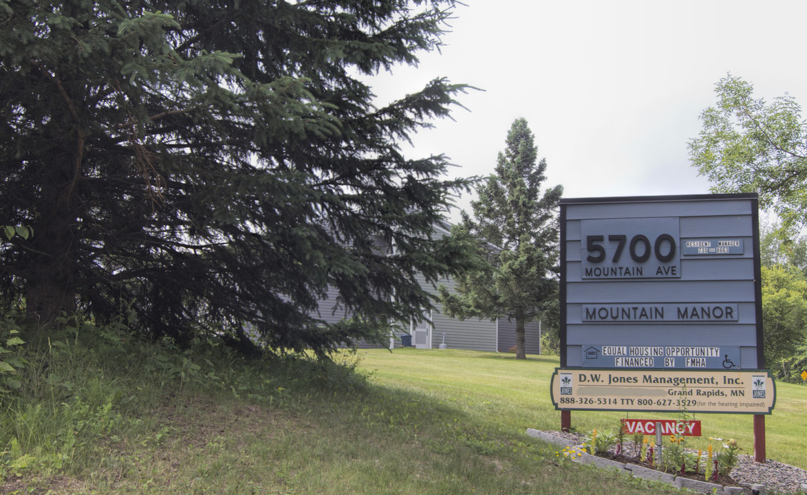 Mountain Manor Apartments in Mountain Iron, MN - Foto de edificio