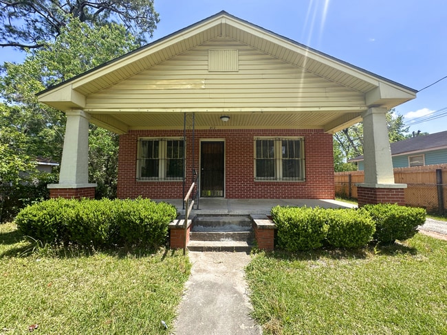 372 Fredonia St in Mobile, AL - Building Photo - Building Photo