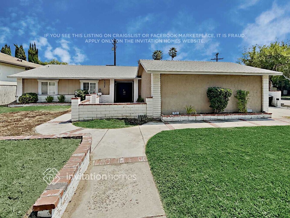 5405 N Acacia Ave in San Bernardino, CA - Building Photo