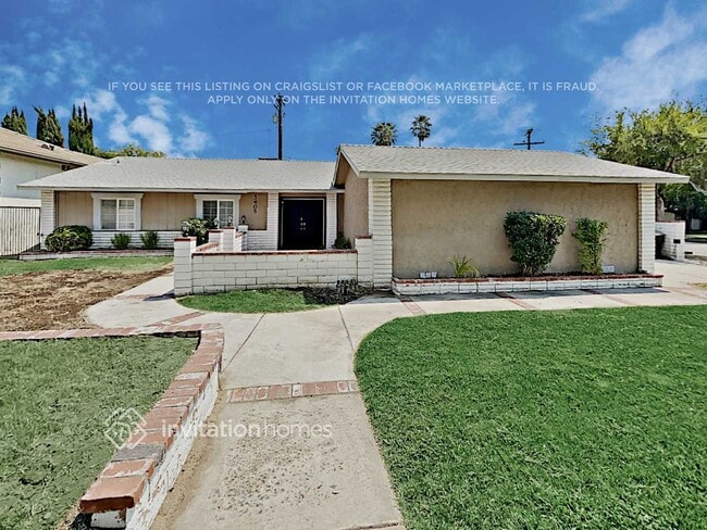 property at 5405 N Acacia Ave