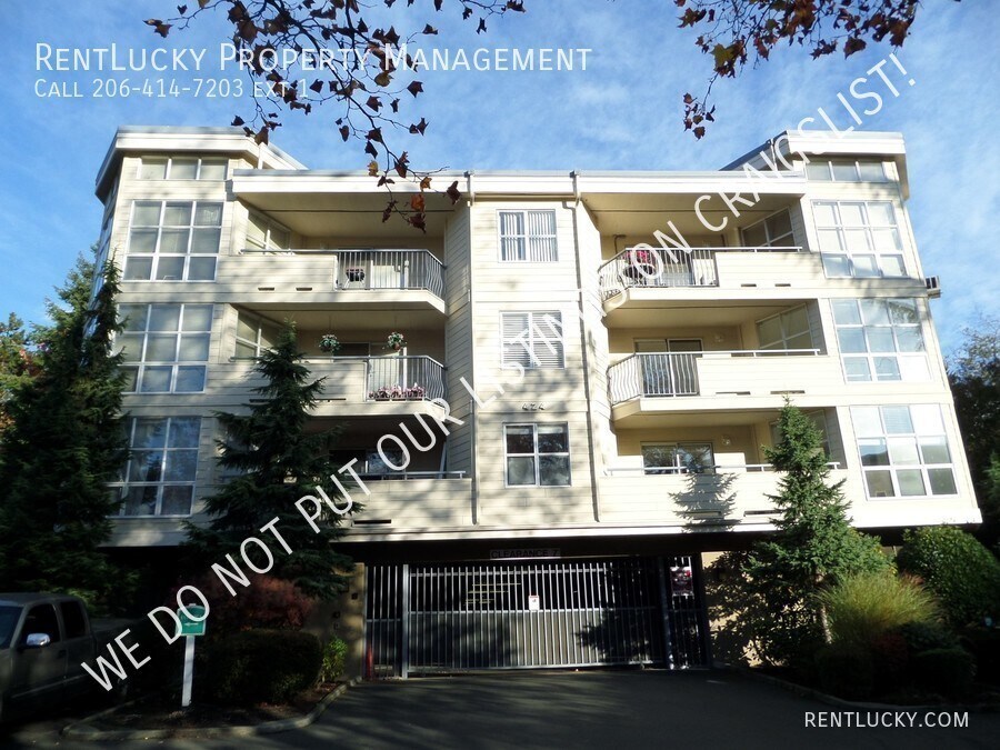 424 102nd Ave SE in Bellevue, WA - Building Photo