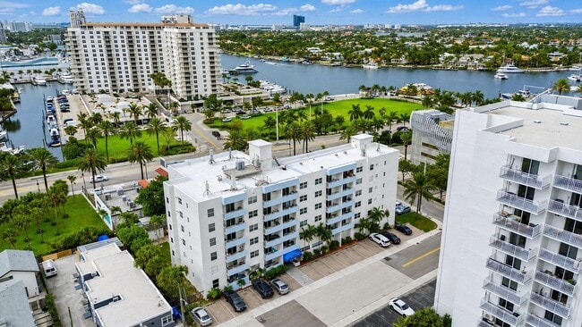 property at 2900 Banyan St