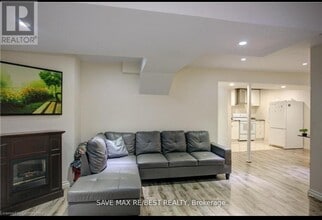 237 Shady Glen Cres in Kitchener, ON - Building Photo - Building Photo
