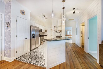 1984 Folly Rd in Charleston, SC - Building Photo - Building Photo