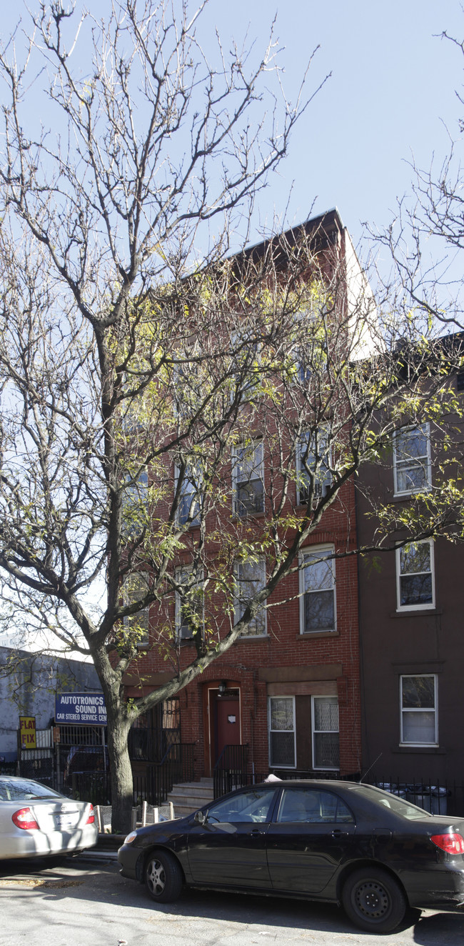 43 Cumberland St in Brooklyn, NY - Foto de edificio - Building Photo