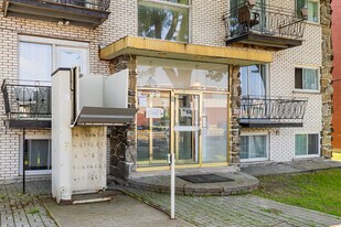 6420 Léger Boul in Montreal Nord, QC - Building Photo