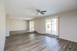 6724 S Lakeshore Dr in Tempe, AZ - Building Photo - Building Photo