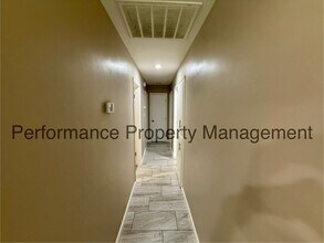 2620 Miria Dr in Bakersfield, CA - Building Photo - Building Photo