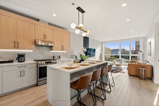 2354 W Polk St in Chicago, IL - Building Photo - Building Photo