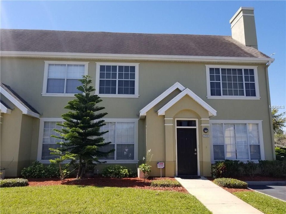 8973 Lee Vista Blvd in Orlando, FL - Building Photo
