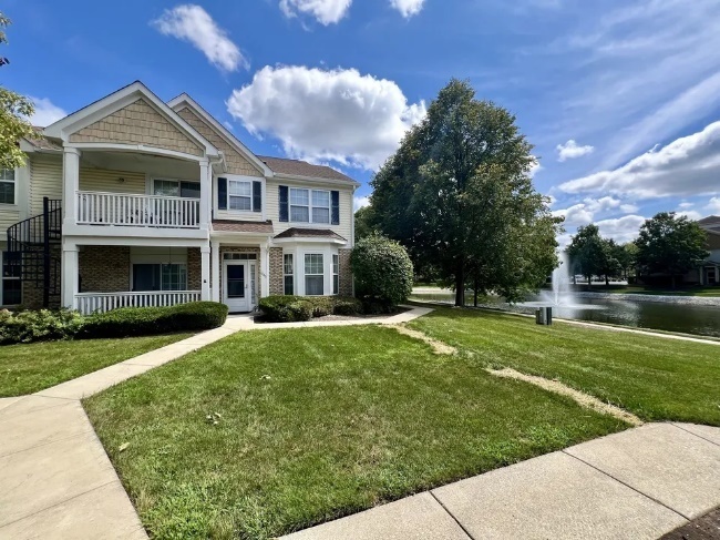 1145 Georgetown Way in Vernon Hills, IL - Building Photo