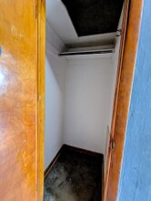 512 Middle Ave, Unit B in Wilmerding, PA - Building Photo - Building Photo