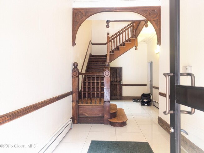 313 State St in Albany, NY - Building Photo - Building Photo