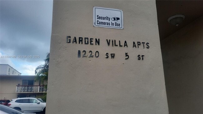 property at 1220 SW 5th St