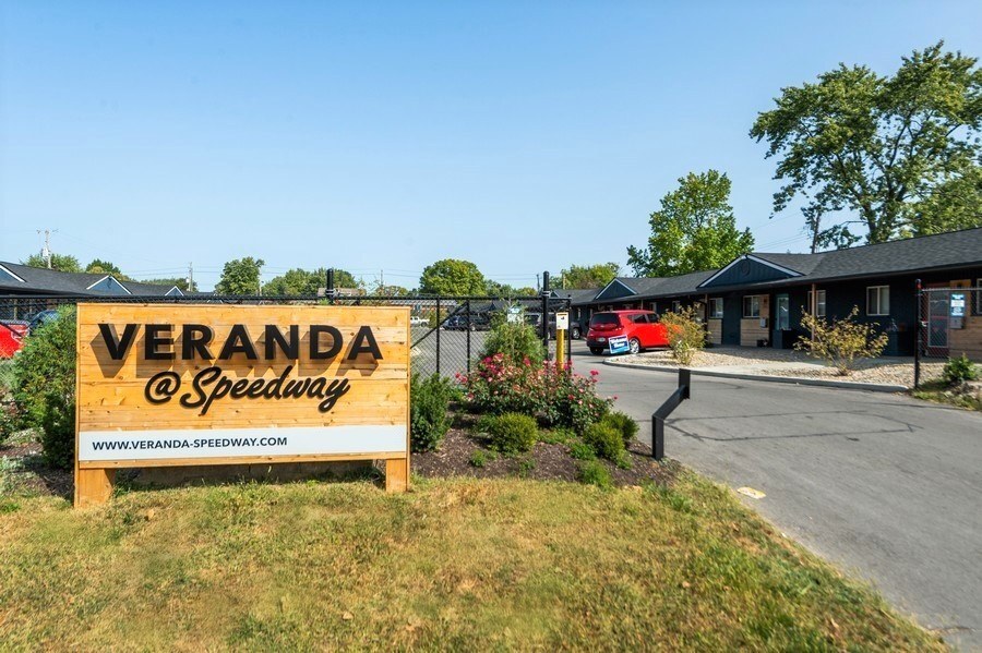 Veranda at Speedway in Indianapolis, IN - Building Photo