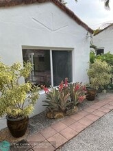 1005 Cortez St in Coral Gables, FL - Building Photo - Building Photo