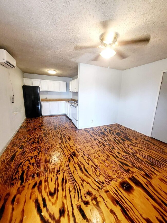 1518 Sycamore St, Unit B in Big Spring, TX - Building Photo - Building Photo