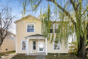 913 Harbon Dr in Franklin, IN - Building Photo