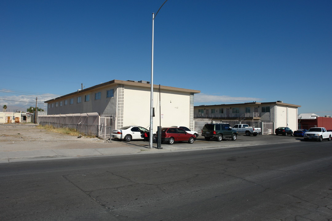 412 W Monroe Ave in Las Vegas, NV - Building Photo