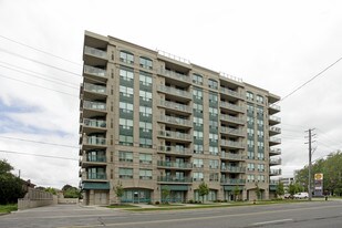 920 Sheppard Ave W Apartments