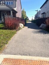 521 Honeylocust Ave in Ottawa, ON - Building Photo - Building Photo