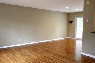 6 Highridge Rd in Harrison, NY - Building Photo - Building Photo