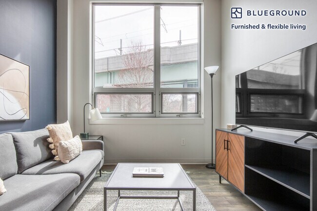 5 Glassworks Ave in Cambridge, MA - Building Photo - Building Photo