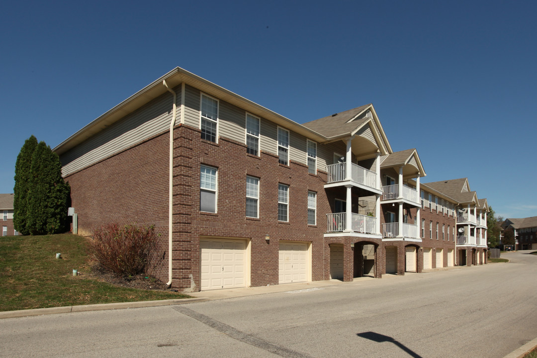 Brookridge Village Apartments in Louisville, KY - Foto de edificio