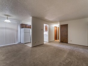 519 NE 81st Ave in Portland, OR - Building Photo - Building Photo