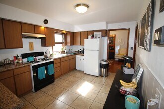 2038 W Augusta Blvd in Chicago, IL - Building Photo - Building Photo