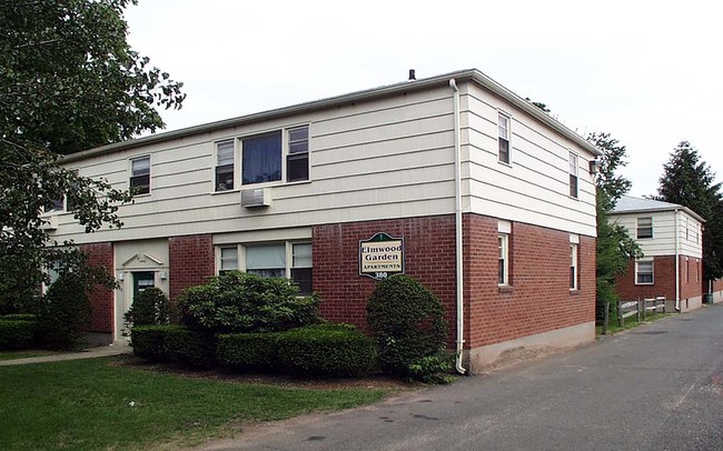 Elm Court Apartments in West Haven, CT - Building Photo - Building Photo