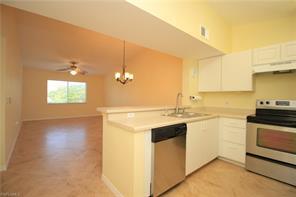 8297 Key Royal Ln-Unit -332 in Naples, FL - Foto de edificio - Building Photo