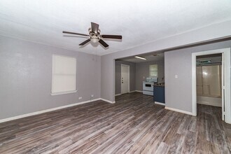 510 Bee St in San Antonio, TX - Building Photo - Building Photo