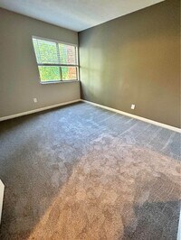 Oakmont Flats photo'