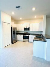 32111 Powderpuff Mimosa Dr in San Antonio, FL - Building Photo - Building Photo