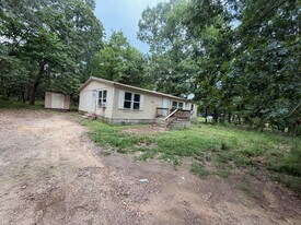 15505 Parret Ln in Willis, TX - Building Photo