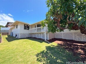 1220 Center St in Honolulu, HI - Building Photo - Building Photo