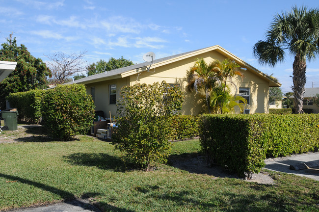 255 NE 10th St in Delray Beach, FL - Building Photo - Building Photo