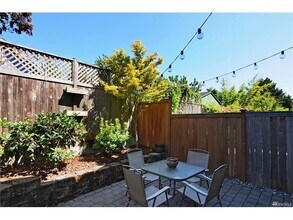 1142 NW 56th St in Seattle, WA - Building Photo - Building Photo