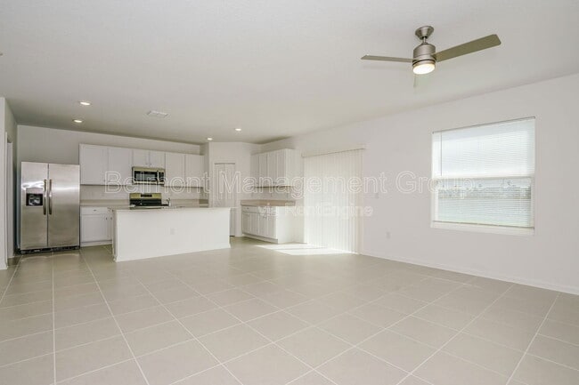 1212 Belle Isle Ln in Daytona Beach, FL - Building Photo - Building Photo