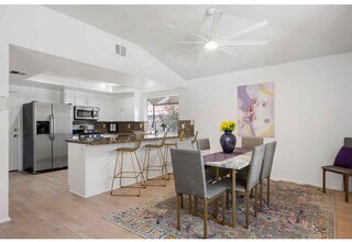 1489 E Francis Dr in Palm Springs, CA - Building Photo - Building Photo