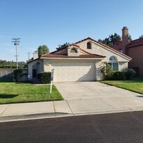 30695 3rd Ave in Redlands, CA - Building Photo