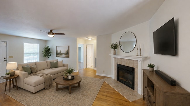 424 Eisenhower Dr in Ashland City, TN - Building Photo - Building Photo